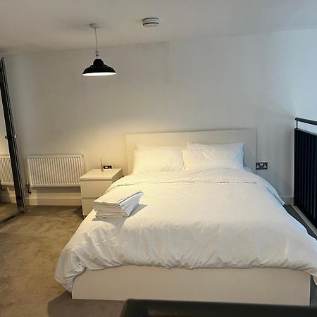Luxurious 1-Bedroom With Parking Birmingham Exterior photo