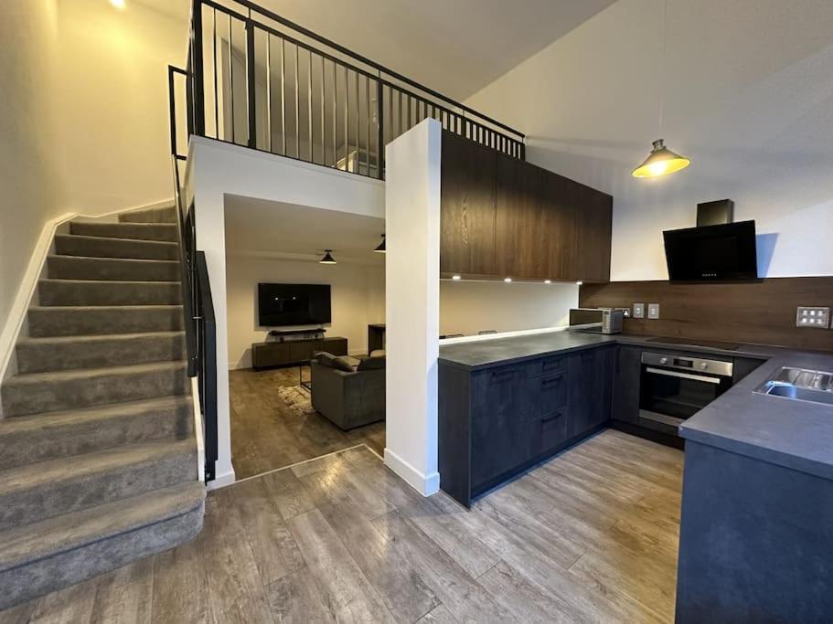 Luxurious 1-Bedroom With Parking Birmingham Exterior photo