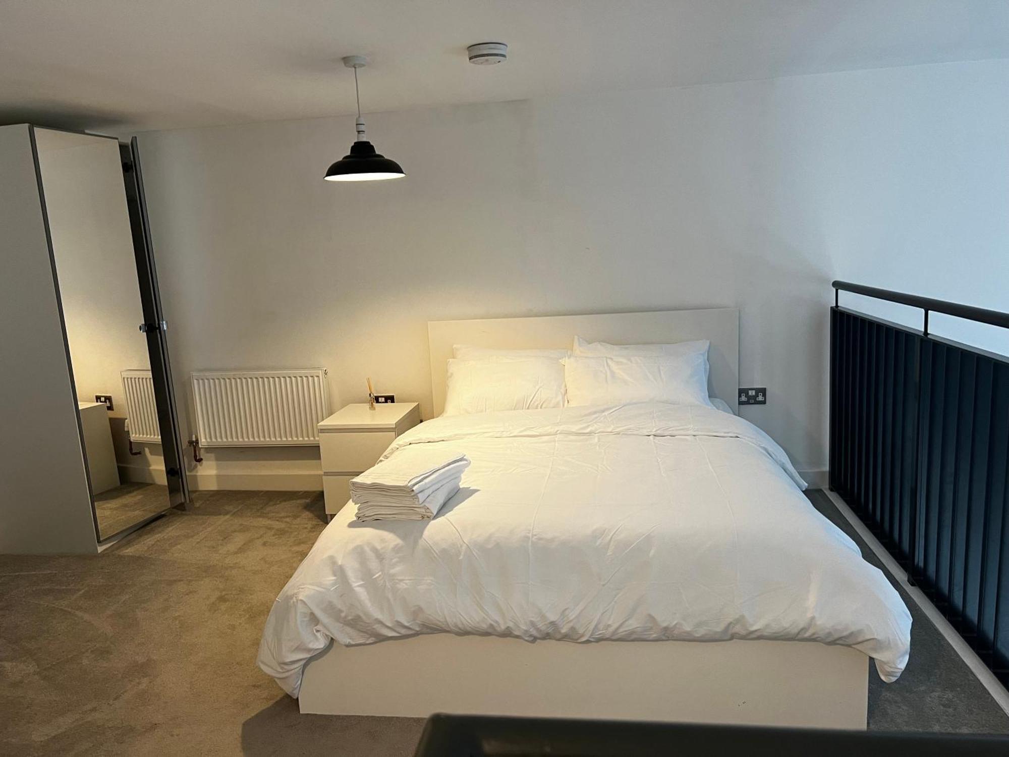 Luxurious 1-Bedroom With Parking Birmingham Exterior photo
