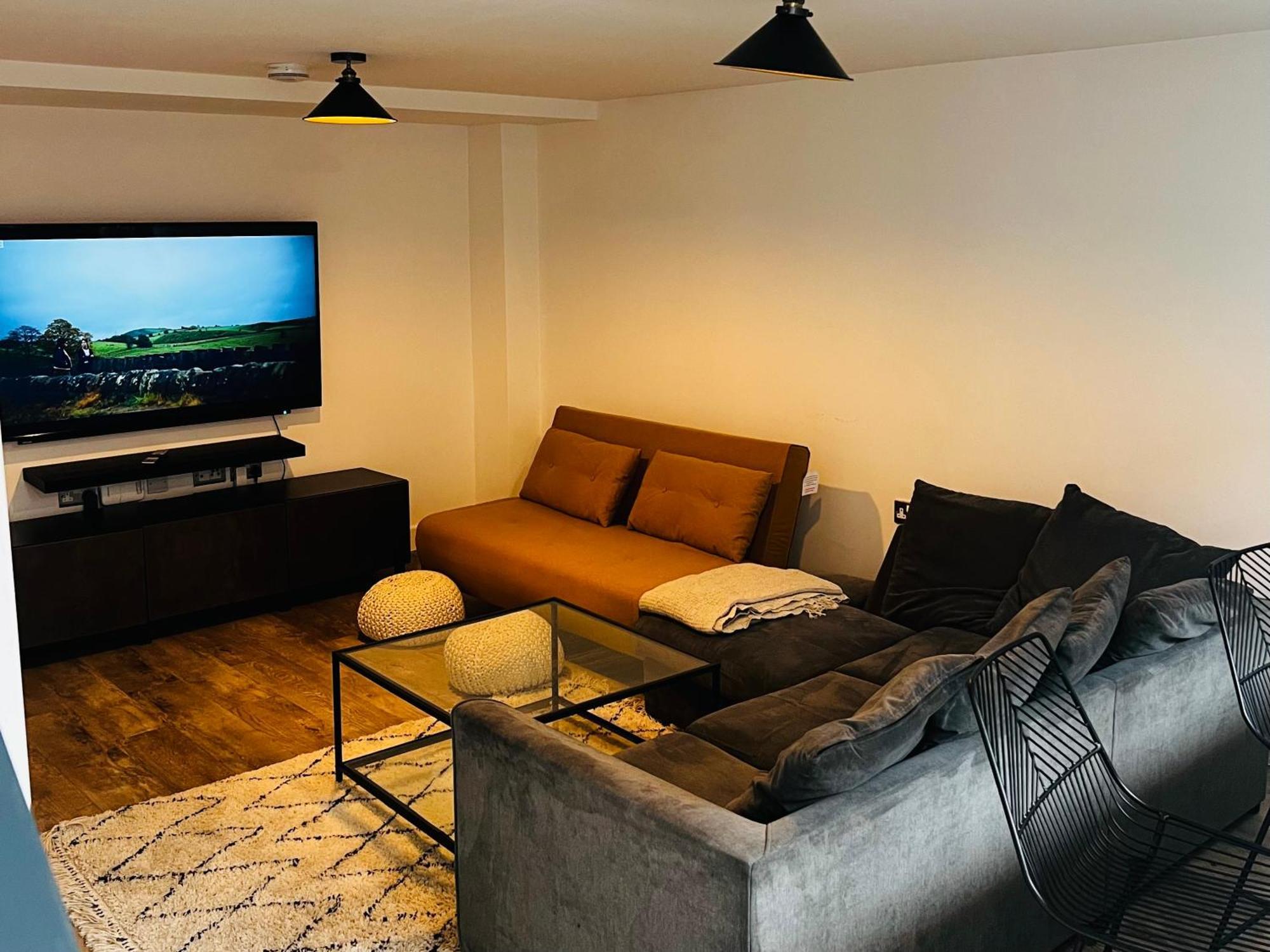Luxurious 1-Bedroom With Parking Birmingham Exterior photo